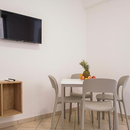 Magico Apartments - 450M Dalla Spiaggia Capo dʼOrlando エクステリア 写真