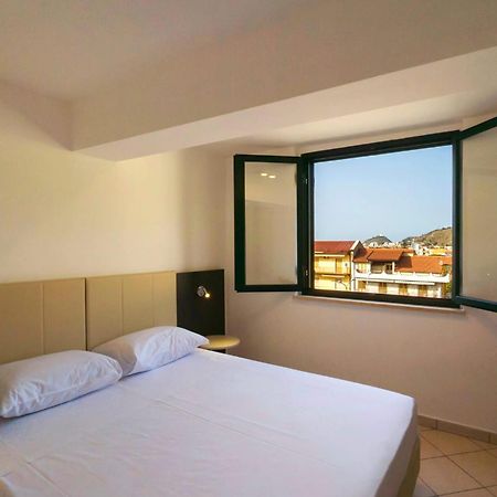 Magico Apartments - 450M Dalla Spiaggia Capo dʼOrlando エクステリア 写真