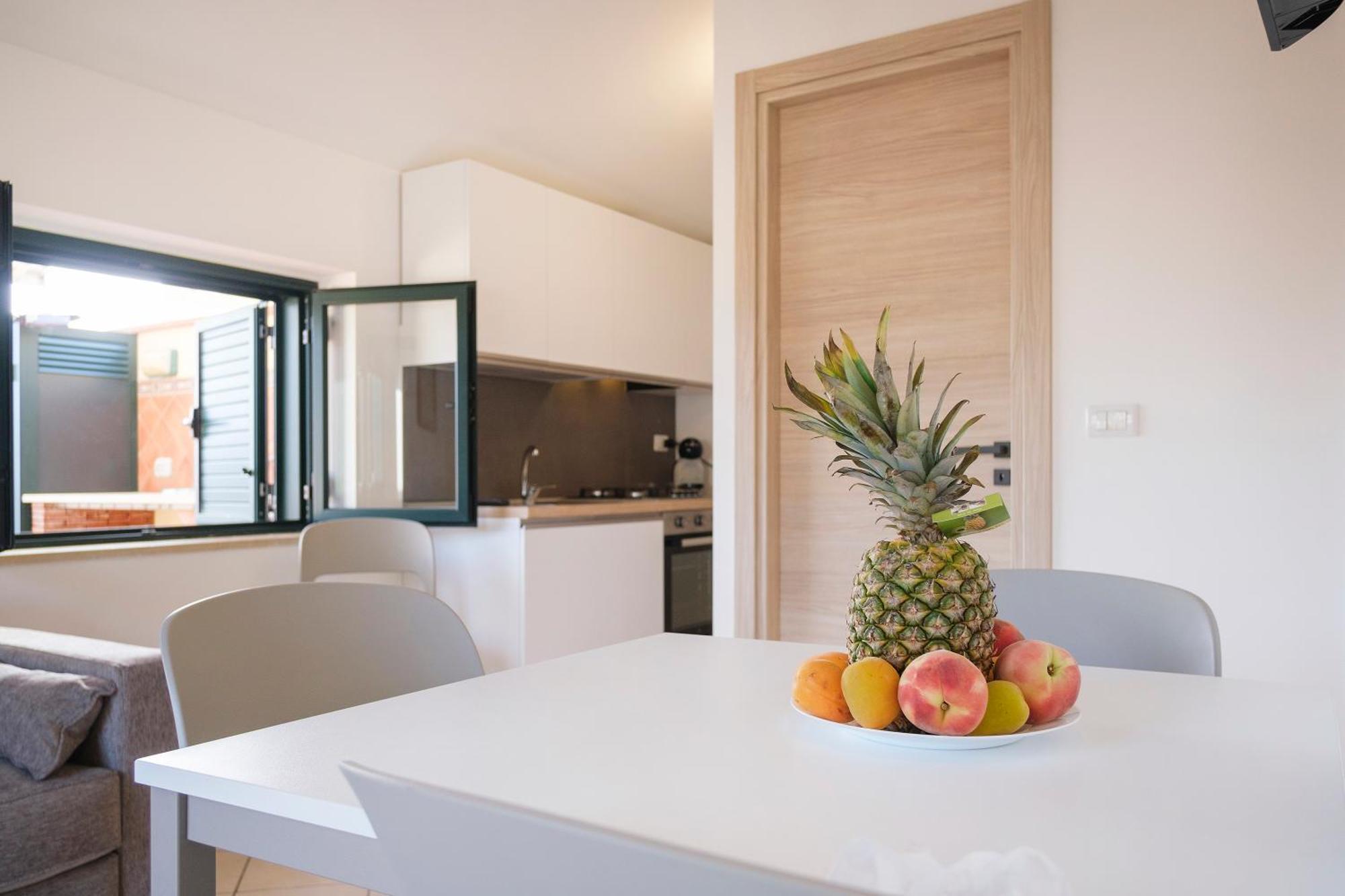 Magico Apartments - 450M Dalla Spiaggia Capo dʼOrlando エクステリア 写真
