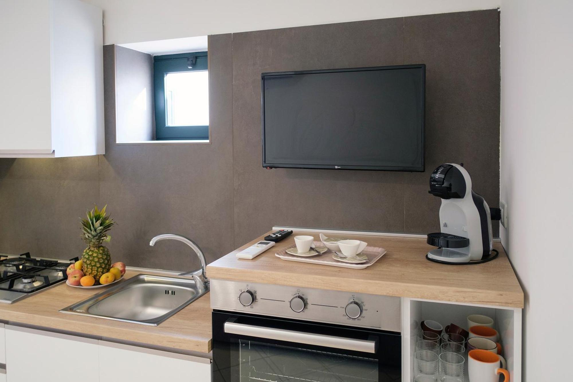 Magico Apartments - 450M Dalla Spiaggia Capo dʼOrlando エクステリア 写真