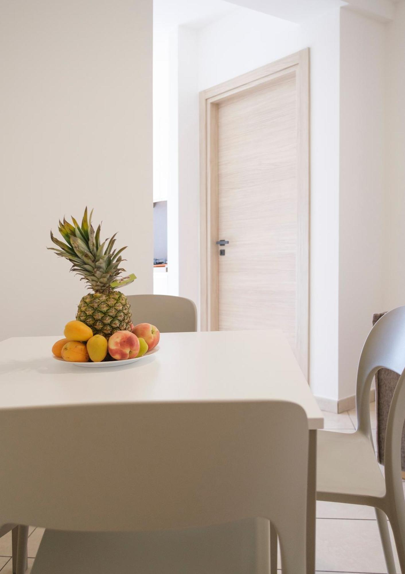 Magico Apartments - 450M Dalla Spiaggia Capo dʼOrlando エクステリア 写真