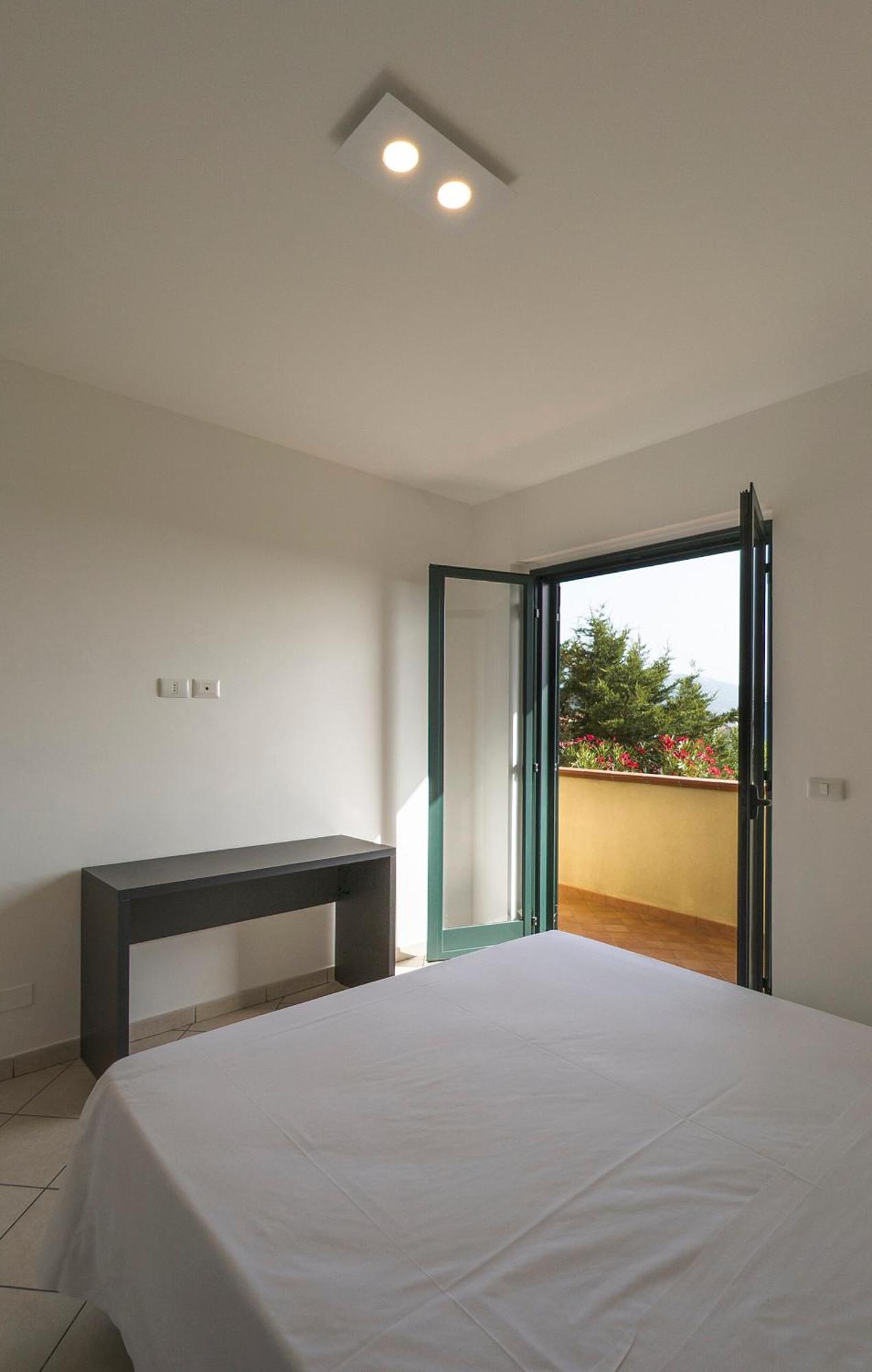 Magico Apartments - 450M Dalla Spiaggia Capo dʼOrlando エクステリア 写真