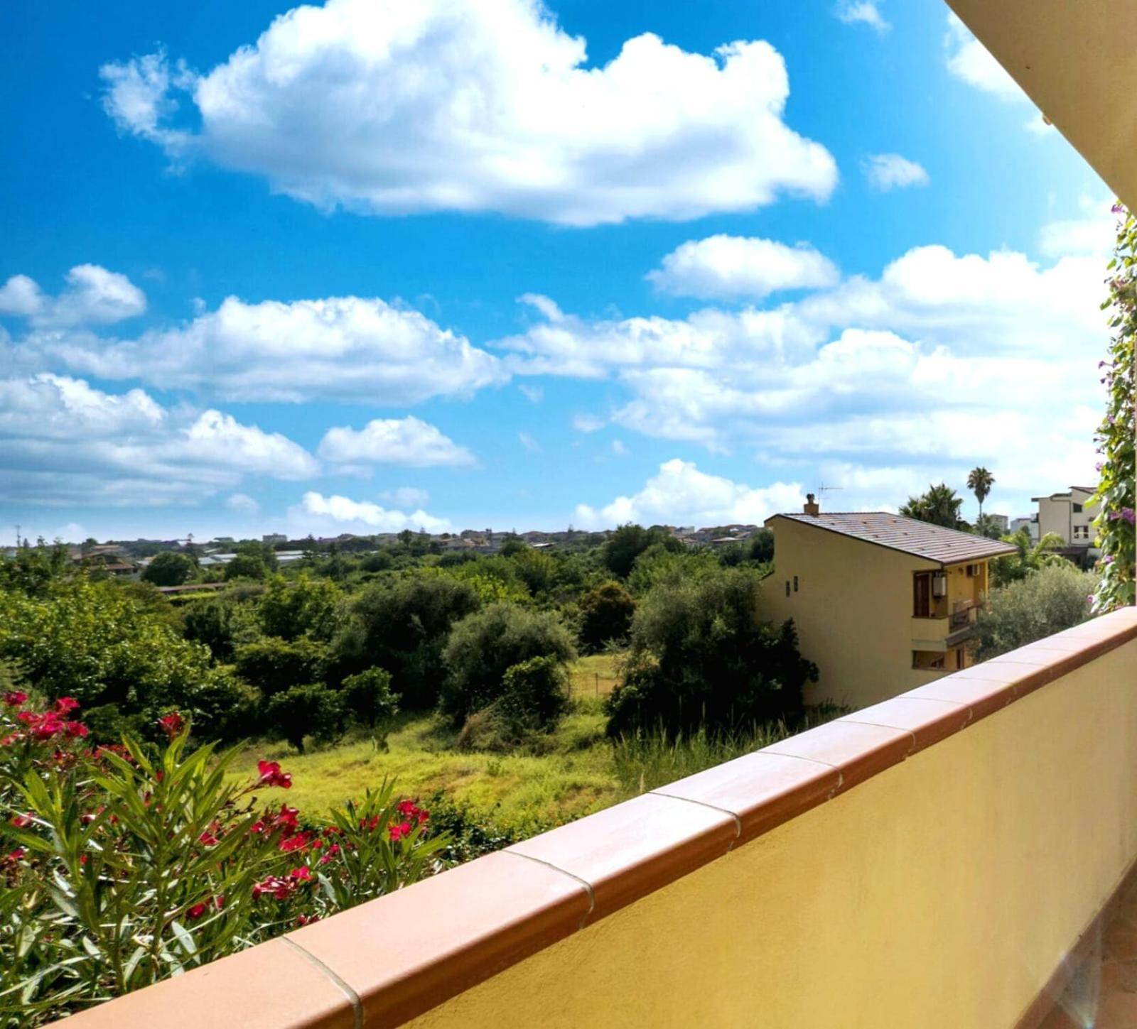 Magico Apartments - 450M Dalla Spiaggia Capo dʼOrlando エクステリア 写真